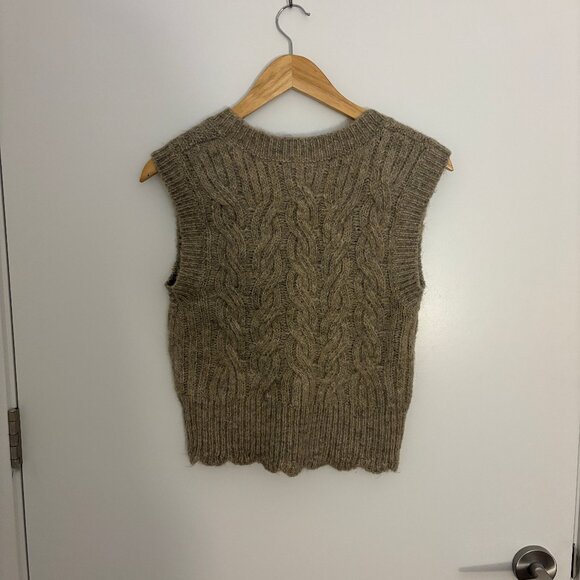 Astr the label Taupe sweater vest - Picture 3 of 3
